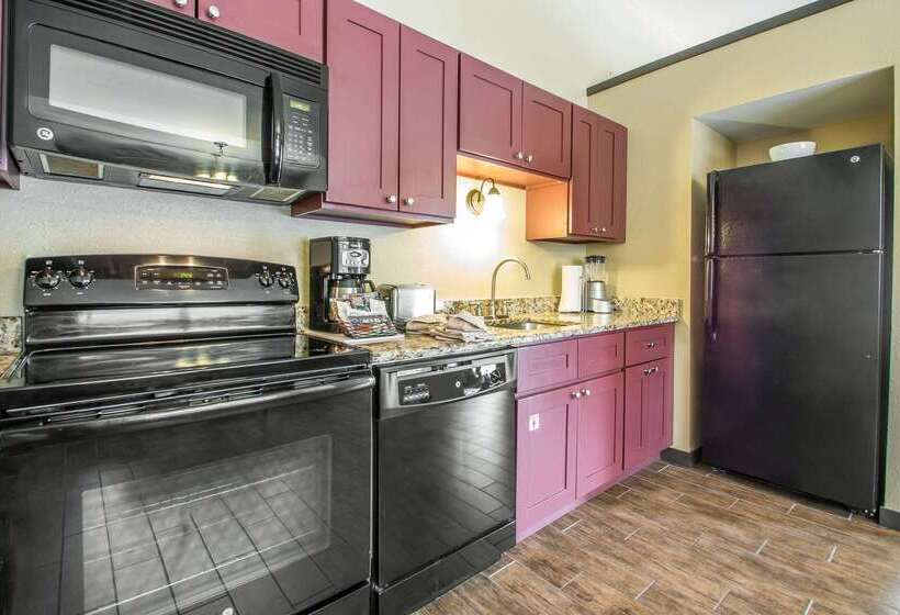 בית מלון כפרי Bluegreen Christmas Mountain Village, An Ascend Resort