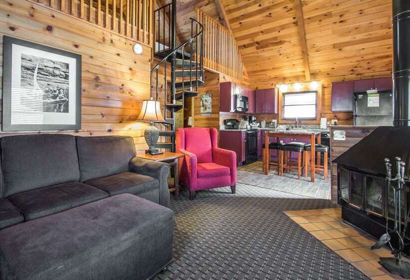 בית מלון כפרי Bluegreen Christmas Mountain Village, An Ascend Resort