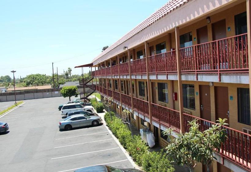 فندق Budget Inn Santa Ana