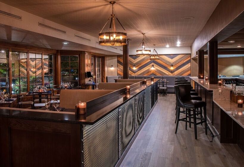 هتل Cherry Valley