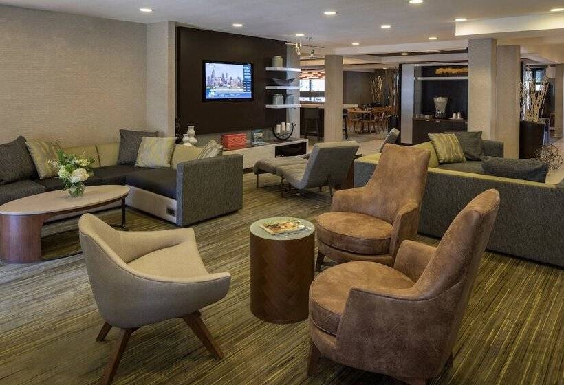 هتل Courtyard By Marriott Anchorage Airport