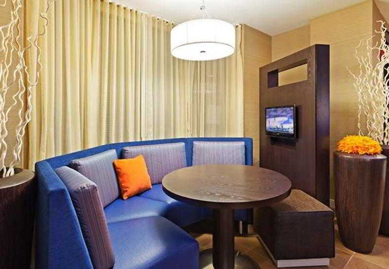 هتل Courtyard By Marriott Austin The Domain Area