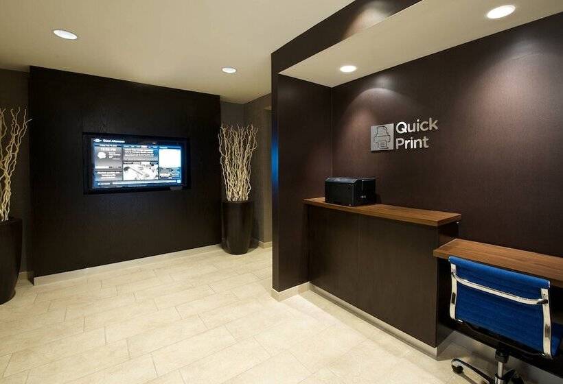 فندق Country Inn & Suites By Radisson, Columbus Edinburgh