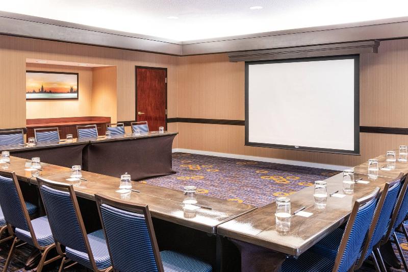 فندق Country Inn & Suites By Radisson, Columbus Edinburgh