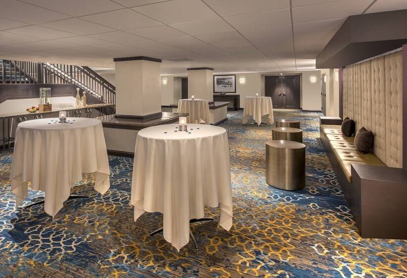 هتل Courtyard By Marriott Denver Downtown