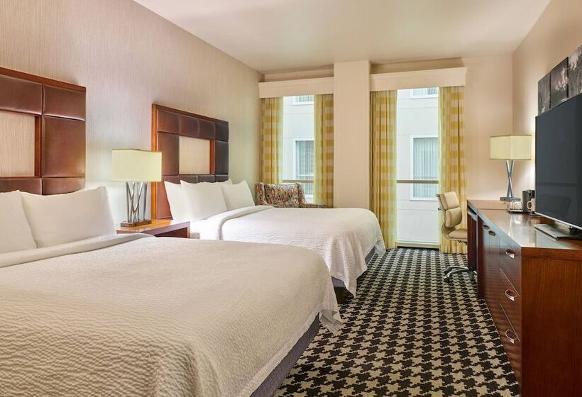 هتل Courtyard By Marriott Denver Downtown
