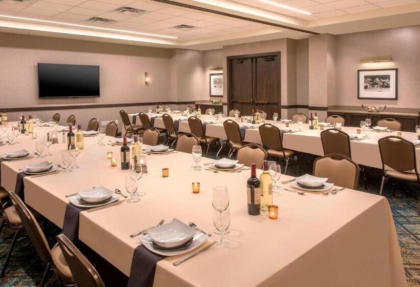هتل Courtyard By Marriott Denver Downtown