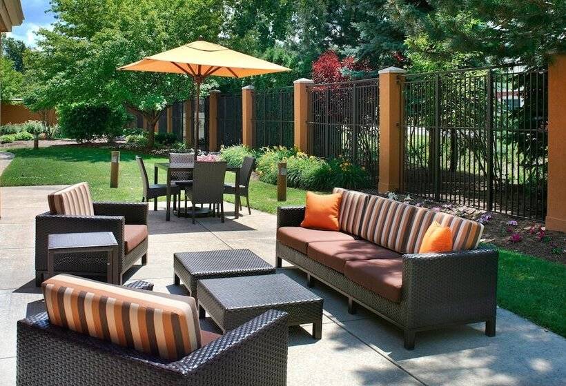 호텔 Courtyard Toledo Maumee/arrowhead
