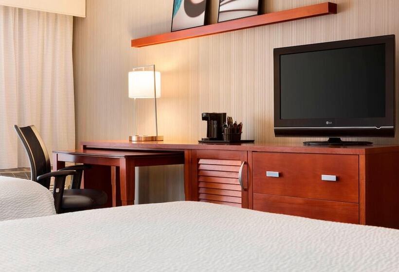 Szálloda Courtyard By Marriott Champaign