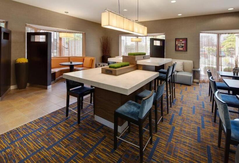 בית מלון כפרי Courtyard Cleveland Beachwood