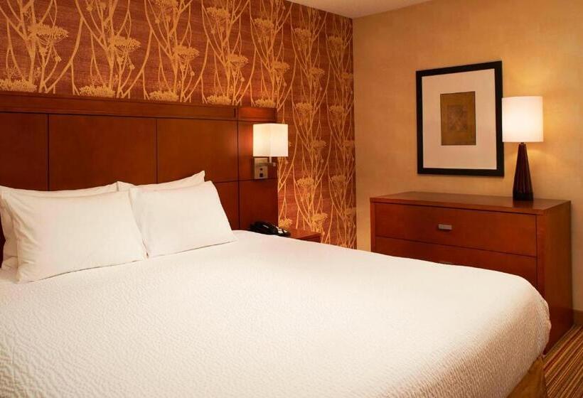 فندق Courtyard Des Moines West/clive