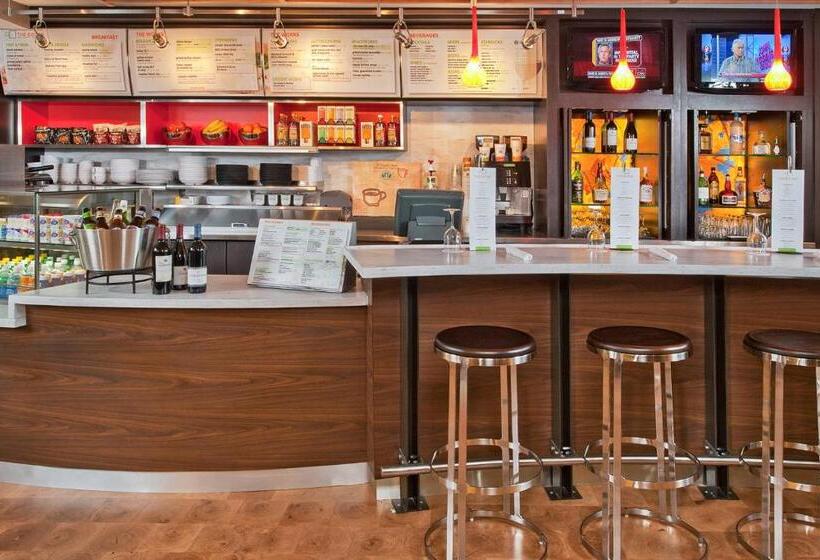 فندق Courtyard By Marriott Frederick