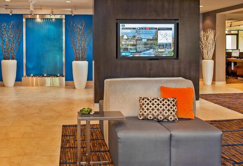 فندق Courtyard By Marriott Frederick