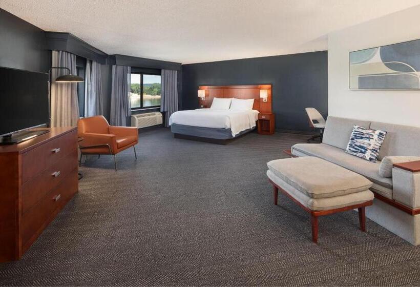 هتل Courtyard La Crosse Downtown/mississippi Riverfront