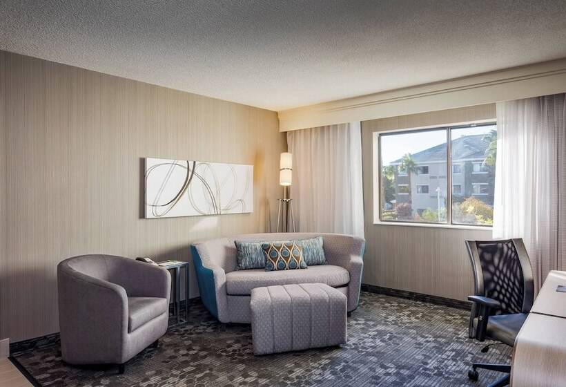 هتل Courtyard By Marriott Henderson   Green Valley   Las Vegas