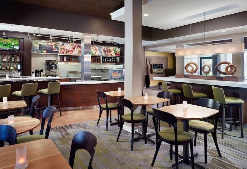 هتل Courtyard By Marriott Macon