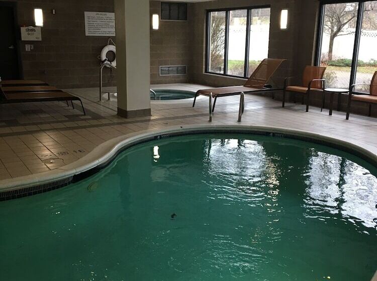 فندق Courtyard By Marriott Newburgh Stewart Airport