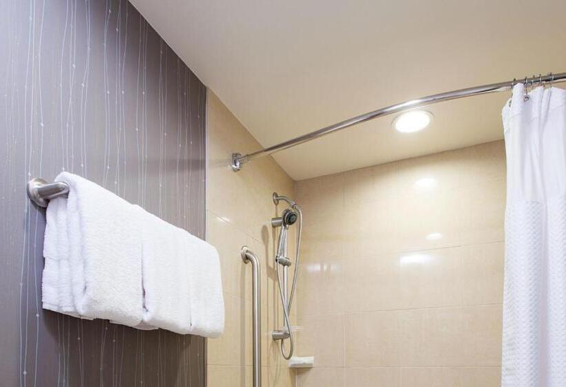 هتل Courtyard Rochester Brighton