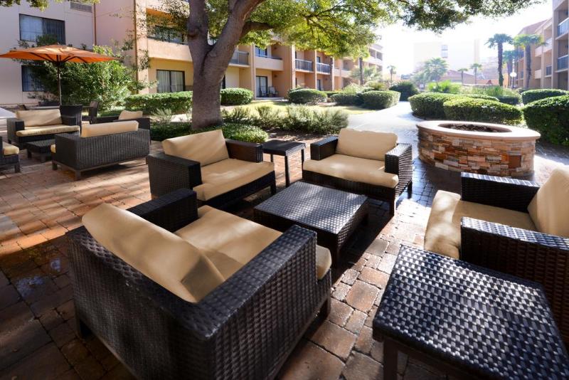 בית מלון כפרי Courtyard By Marriott San Antonio Downtown