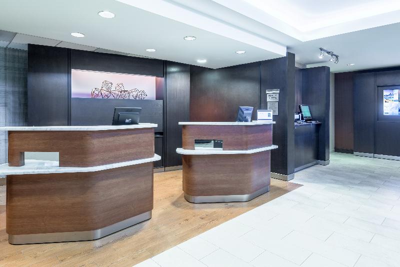 فندق Courtyard Sarasota Bradenton Airport