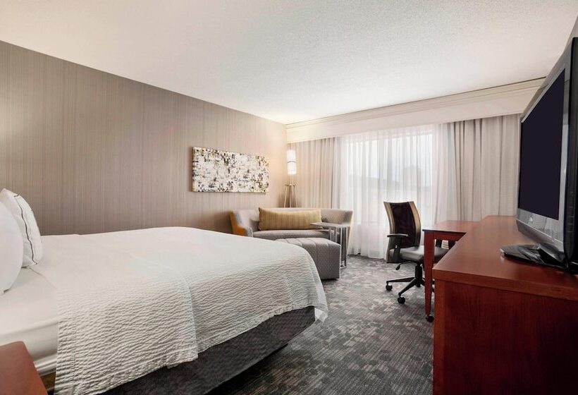 هتل Courtyard By Marriott Springfield