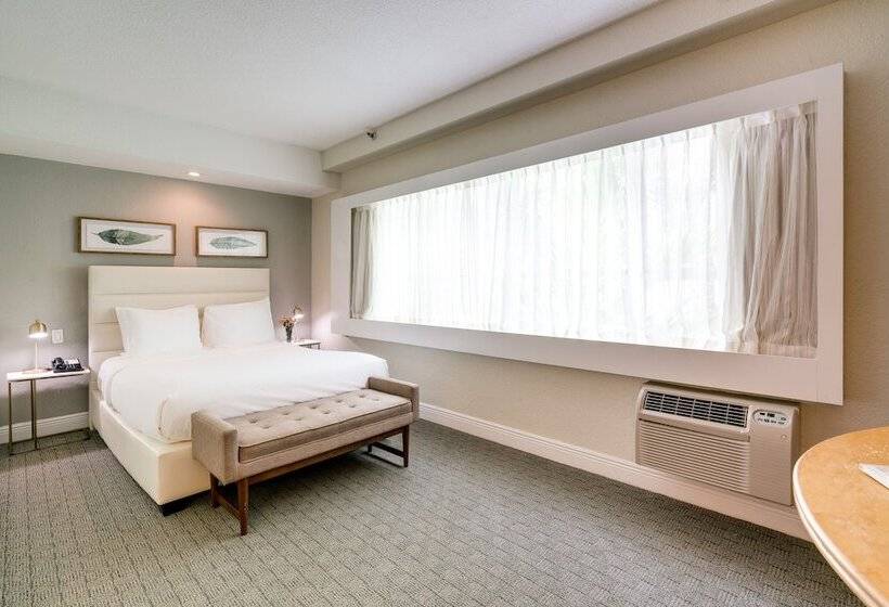 Crest Hotel Suites