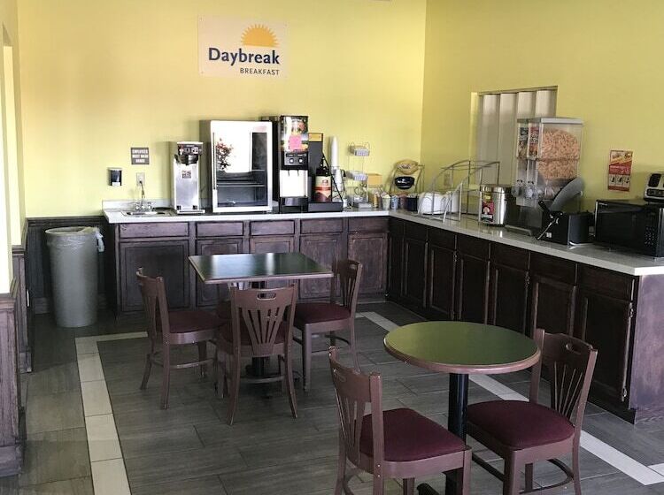 호텔 Days Inn By Wyndham Hillsboro
