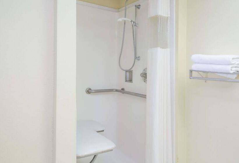 酒店 Days Inn By Wyndham Sanford