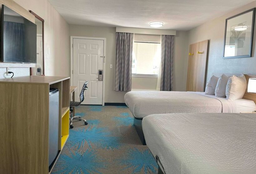 هتل Days Inn By Wyndham Temple