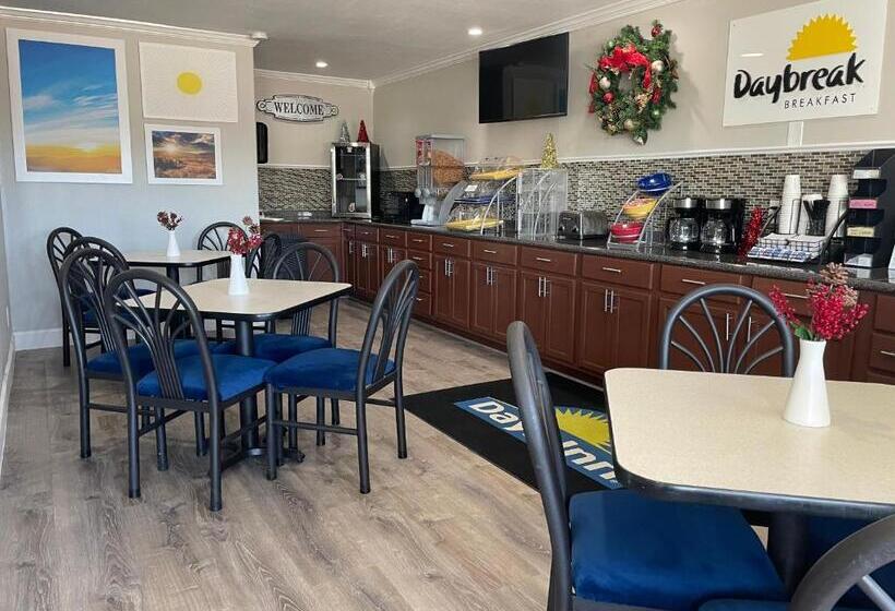 هتل Days Inn By Wyndham Temple