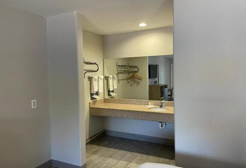 هتل Days Inn By Wyndham Temple