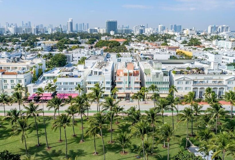 בית מלון כפרי Hilton Vacation Club Crescent On South Beach Miami