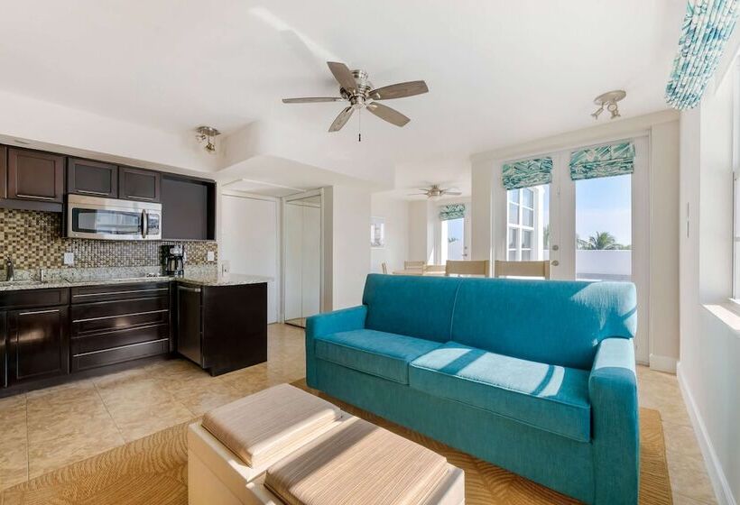 בית מלון כפרי Hilton Vacation Club Crescent On South Beach Miami
