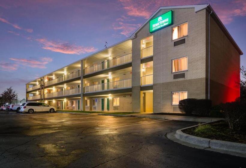 ホテル Hometowne Studios By Red Roof Detroit   Livonia