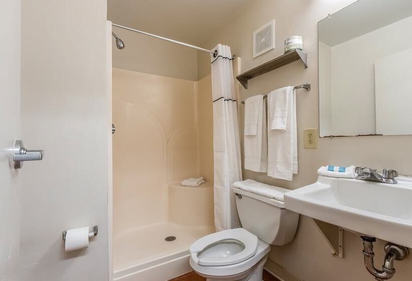 בית מלון כפרי Studio 51 Extended Stay