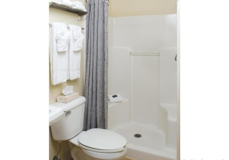 בית מלון כפרי Hometowne Studios By Red Roof Spokane   Valley