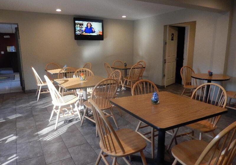 בית מלון כפרי Red Roof Inn Harrisonburg  University Area