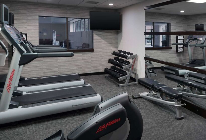 Отель Sonesta Select Boston Stoughton