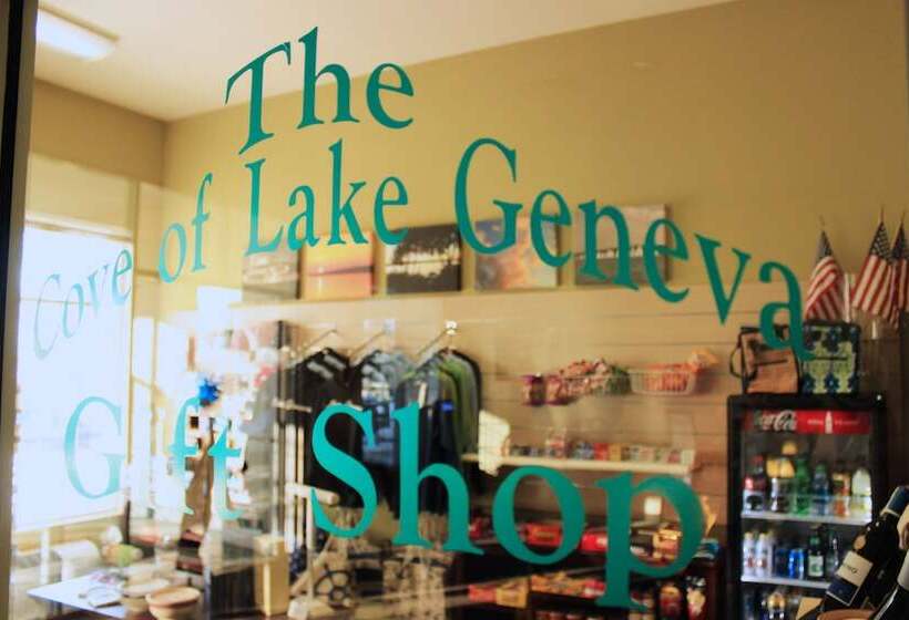 هتل The Cove Of Lake Geneva