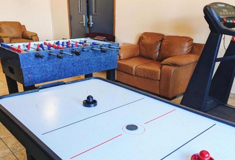 모텔 Asteria Inn And Suites