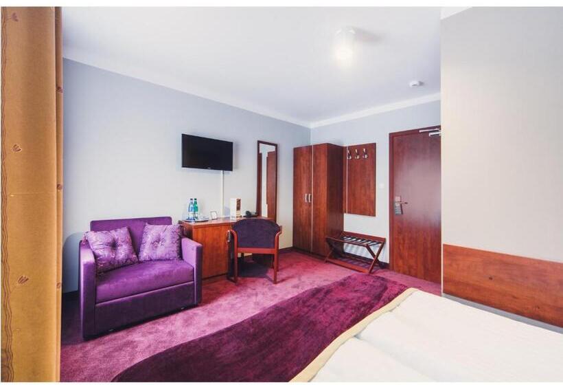 هتل Chmielna Warsaw