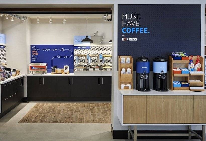 هتل Holiday Inn Express   Sarnia   Point Edward, An Ihg