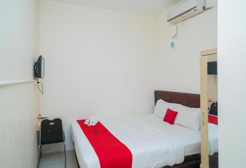 هتل Reddoorz Near Flyover Arjosari Malang