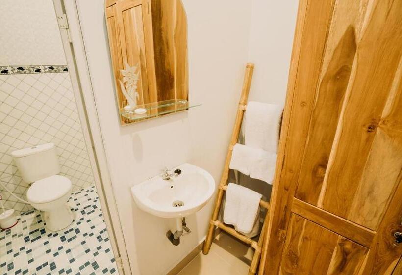 پانسیون Nova Guest House