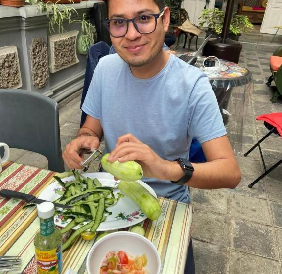 تختخواب و صبحانه Villa Bonita Hostel