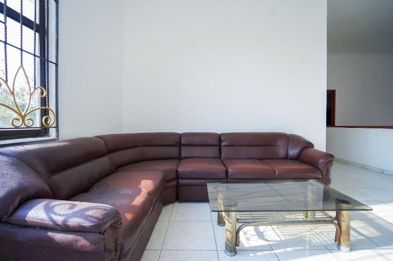 هتل Oyo 1281 Home Stay 83