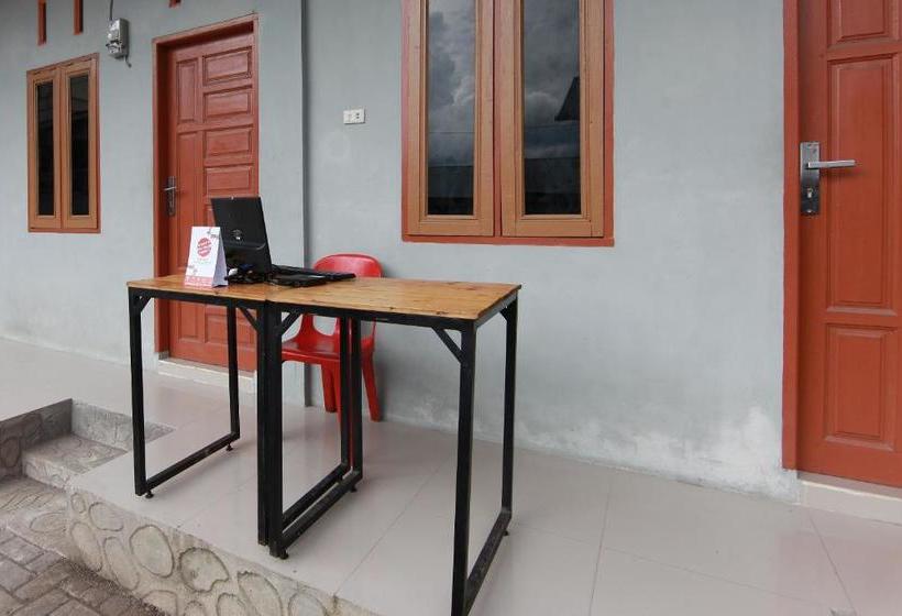 هتل Oyo 1440 New Sejarah