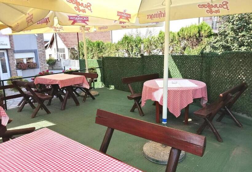 مُتل Vaš Kutak   Sobe Lux Za Izdavanje