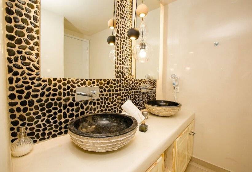 Perla Nera Suites