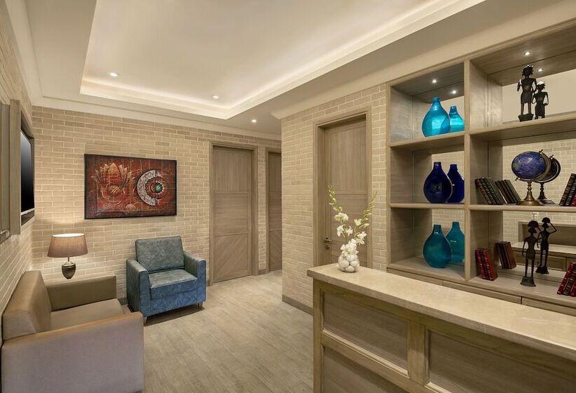 Отель Lemon Tree Premier New Town Kolkata